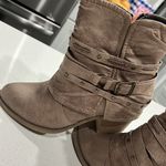 Sonoma Boots Tan Photo 1