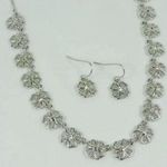 Filigree Disk Necklace & Earrings Gift Set AVON Photo 0