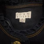Joan Rivers  Dark Wash Denim Jacket Ruffle Trim Gold Button Classic Style Size 8 Photo 3
