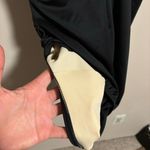 MiracleSuit Petal to the Metal Sanibel One-Piece Slimming 10lbs- Size 10 Photo 5