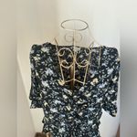 American Eagle  3/4 sleeve floral top with ruffle hem size small Photo 9