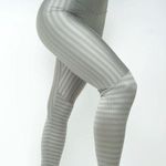 Coco on the Go Silver Charlotte Legging Sz S Photo 5