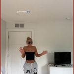 Urban Outfitters  Photo 2