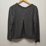 CUYANA Long Sleeve Textured Pleated Back Top Gray Pocket Women’s Size Medium Photo 1