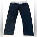 Lululemon  Athletica Black and Gray active style leggings low rise runners Photo 2