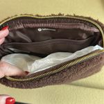 Lululemon  belt bag large fleece Photo 3
