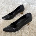 Nina Vintage Black Leather Pumps Kitten Heels Gold Ornate Elephant Size 10 Photo 3