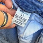 BKE Buckle  Stella 25 Low Rise Slim Fit Distressed Light Wash Capri Jeans ABK2127 Photo 3