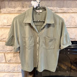 Cable & Gauge  Studio Women's Olive Button Down Crop Shirt Small Photo 0