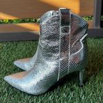 Guess New Wurlie Western Stiletto Heeled Metallic Snakeskin Bootie, Size 5.5 Photo 0