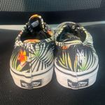 Vans  Womens Black Tropical Palm Floral Print Sneakers M 5.5/W 7 Photo 3