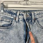 Wild Fable Highest Rise Mom Jean Distressed Acid Wash Denim Jeans Size 2 Retro Photo 2