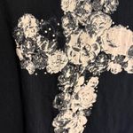 Rock & Republic Black Floral Cross Women's Tee Size Medium Photo 3