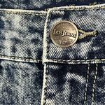 Iris  Jeans Modern Vintage Shorts Acid-Wash‎ Shag Hem
High Rise Size Large Photo 2