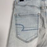 American Eagle  Mom Shorts High Rise Light Wash Distressed Jean 90s Denim Size 6 Photo 6
