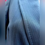 Max Mara  MADE IN ITALY Womens Blazer 100% Virgin Wool. Size 8
Classic Jacket Photo 2