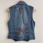 Department Of Peace Western Light Wash Denim Embroidered Floral V Neck Sleeveless Button Up Vest Top Photo 5