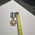 Blue & Cream Enamel Gold Tone Metal Badge Style Dangle Brooch Pin Photo 5