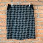 The Limited  Houndstooth Skirt Straight Pencil Short Length Side Zip Black Gray 8 Photo 0