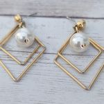 Vintage Earrings for Pierced Ears Gold Tone & Faux Pearl Photo 0