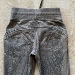 Lululemon Women’s Warm Down Jogger Thread Dye Sweatpants Size 0‎ Photo 3