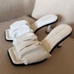 Circus by Sam Edelman CIRCUS SAM EDELMAN Slade Ruffle Vamp White Slip On Heels Shoe Women’s Sz 6.5 EUC Photo 2