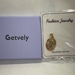 GETVELY Fashion Jewelry Gold Oval THE VIRGIN MARY PENDANT 14K gold‎ plated. NEW Photo 4