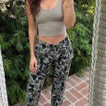 Aritzia golden athletic beige cropped top sz s / has a built in bra Gray Photo 3