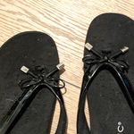 Vionic Womens 11 Bella Black Patent Leather Bow Flip Flop Sandals Arch Support Photo 2