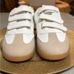 NWT Dolce Vita Quick Fashion Sneakers shoes size 10 White Photo 6