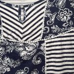 kim rogers  Women’s Short Sleeve Blue White Blouse‎ Size Medium Photo 1