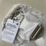Lululemon Everywhere Belt Bag Plush Fleece - Bone/Silver Photo 4