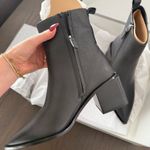 Everlane  studio block black leather boots Photo 6