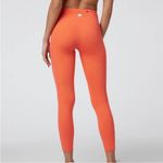 Vuori  Stride Legging Performance High Rise Size Medium In Pomelo Photo 1