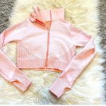 Pink Textured Zip Photo 0