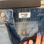 Kensie  Cropped Front Pocket Jeans - Size 8 Light Wash Photo 2