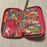 Lilly Pulitzer COPY -  Zip ID Wristlet Wallet -EUC Photo 2