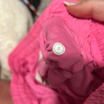 Lululemon  Hotty Hot 2.5" Shorts Photo 3