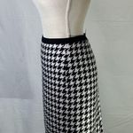 Isaac Mizrahi Houndstooth Black and White Pencil Skirt Size 6 Photo 2