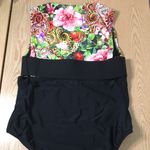 Venus New Women’s Super Sexy 1pc Floral Print & Black Swimsuit Size 22 Photo 5