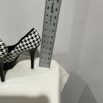 Charlotte Russe Woman’s  Platform Stiletto Black & White Patent Leather Shoes 6 Photo 3