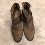 FREEBIRD by Steven FB-Phlow Distressed Booties 7M Photo 1