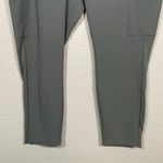 Athleta Women Plus Size 26 Gray Headlands Hybrid Cargo II Tight Pockets Travel Photo 1