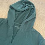 Beyond Yoga  green back crossover hooded hoodie pullover sweatshirt Photo 2