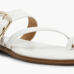 DV by Dolce Vita Makai Faux Leather Toe Loop Buckle Flat Sandals White Womens 6 Photo 0