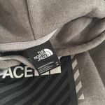 The North Face 
Women's Coordinates Crop Drop Pullover Hoodie EUC Photo 3