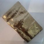 Whiting & Davis VINTAGE: | Classic metallic gold mesh eyeglass case. Photo 0