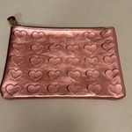 TWO FACED COSMETIC BAG PINK METALLIC HEARTS GOLD ZIPPER
EXCELLENT CONDITION NWOT Photo 0