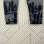 Alo Yoga Airbrush Capri Leggings Ink Cropped Blot Print Gray Black Size Medium Photo 4