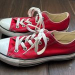 Converse Red & White/ All Star/Low Top/Sneakers || Women’s Size 6 Photo 8